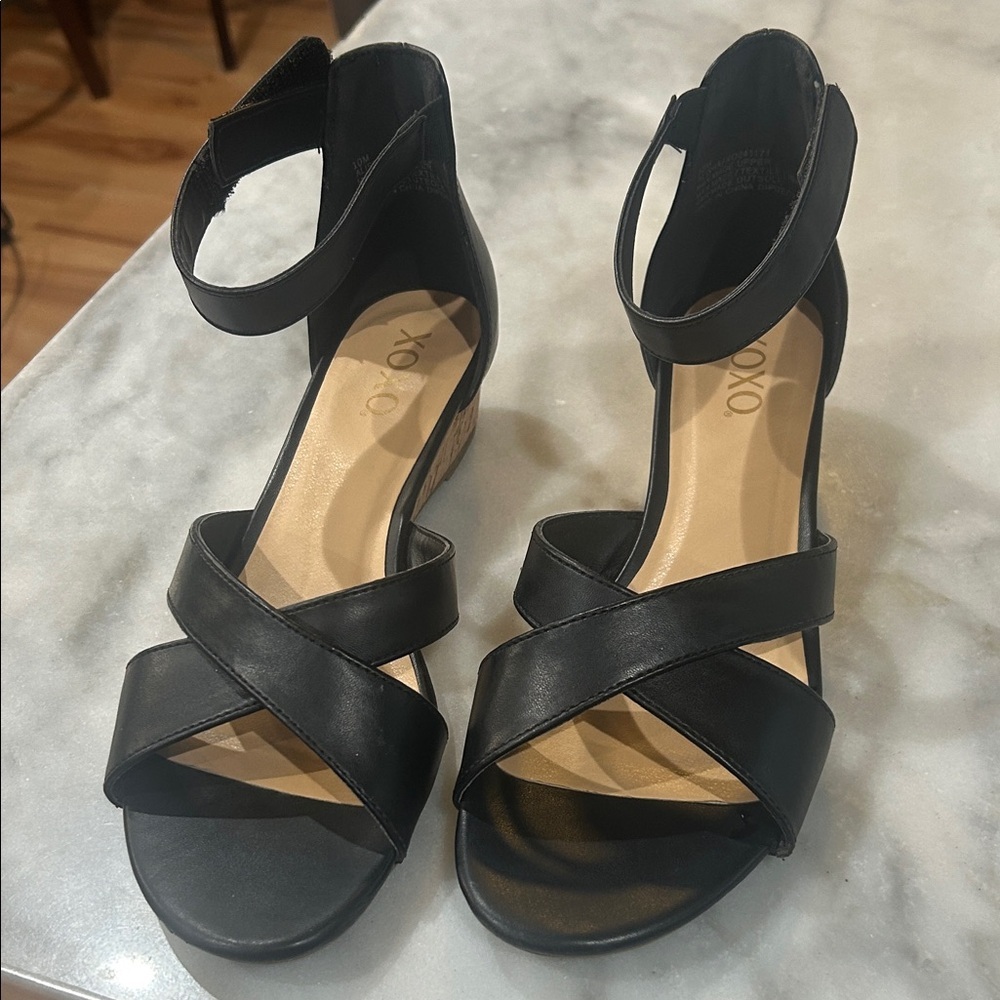 XOXO Black Wedge Sandals